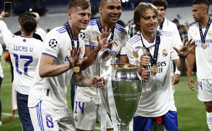 You are currently viewing Pale se lampice upozorenja u Madridu, Real ostaje bez još jedne legende?