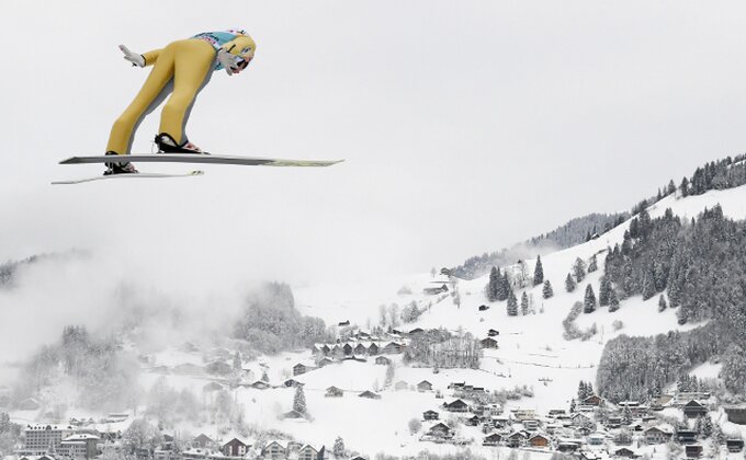 The Olympic champion in ski jumping misses the WOG in Beijing thumbnail