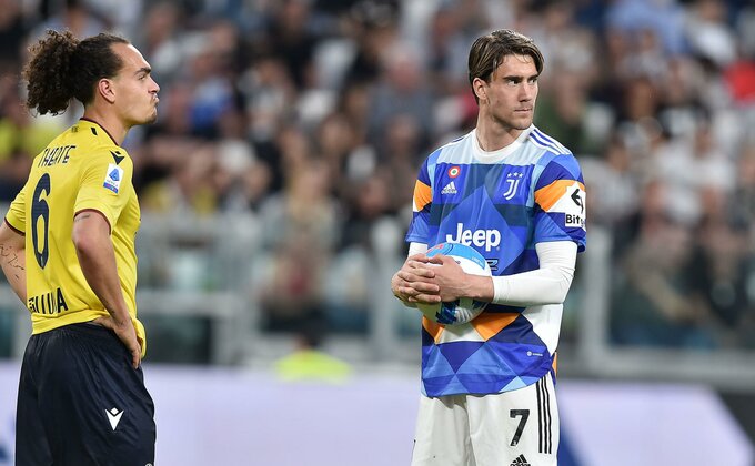 Sportske.net – Italia bruji – Vlahovi je nesrećan u Juventusu i evo ta mu sve smeta!