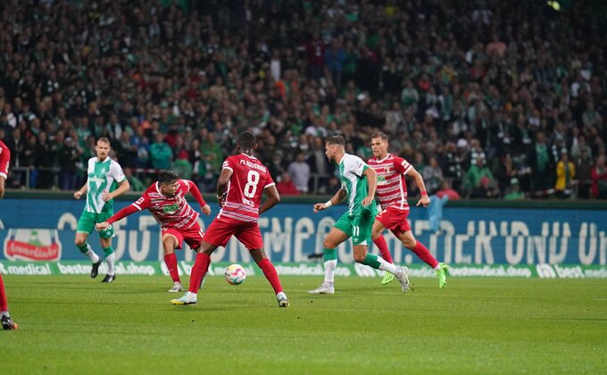 Read more about the article Augsburg slavio u Bremenu, Verder promašio penal za bod u 94. minutu!