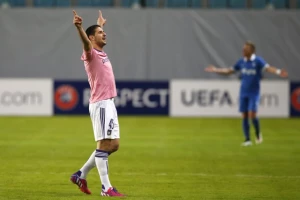 Ma, kakav fudbal, kriket je u modi!