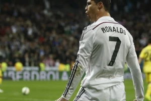 Ronaldo zna da pleše i bez lopte!