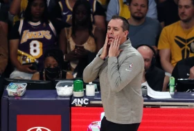 Uzeo NBA ligu sa Lejkersima, uskoro preuzima Finiks!