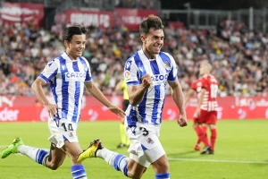 Osvajanje Premijer lige nedovoljan motiv - Španski vezista čeka Barsu?