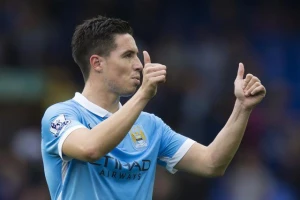 Nasri gleda ka Americi