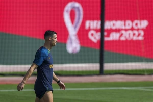 Ronaldov saigrač tvrdi: ''Portugal bez njega igra više kao tim, bolje je da ulazi sa klupe''