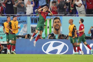 (Anti)heroj Kristijano Ronaldo – Osvoji „Boginju“ i postani fudbalski „Bog“