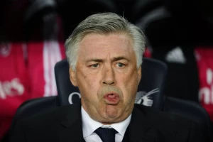 Anćeloti: "Barsa se pita"