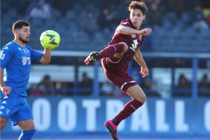 Torino popio lek od mamurluka, pa ponovo zaigrao, ali kasno