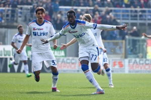 Šok u Bergamu - Atalanta igrala fudbal, Leće davao golove i pobedio!