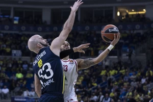 Armani se ne predaje, Fener pao u Istanbulu, Partizanu sad blizu i peto mesto!