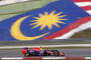 VN Malezije - Hamiltonu eksplodirao motor, Rikardu pobeda posle dve godine!