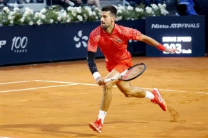 Novak uz oscilacije do osmine finala Rima, furiozni treći set!
