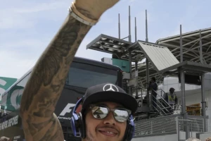 Hamilton potpisuje novi ugovor