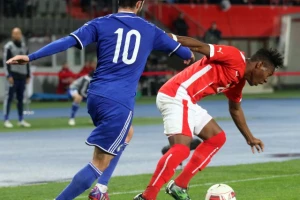 Gvardiola strepi zbog Alabe