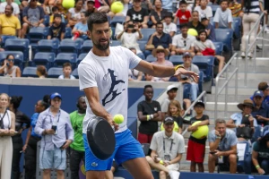 Novak oduševio publiku na "Artur Ešu", majstor može i sa tiganjem!
