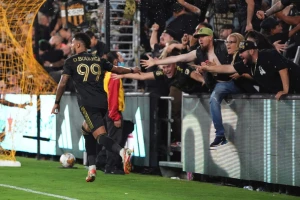 Joveljićevom LA Galaksiju puna mreža u ''El Trafiku'', Buanga heroj!