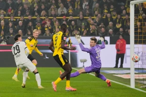 Dortmund srušio imenjaka i nastavio poteru za Bajernom!