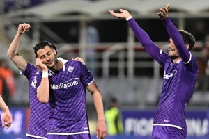Fiorentina "petardom" ispraća Sasuolo u Seriju B!