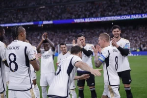 Meč Reala i Betisa u senci oproštaja legende - Madrid se poklonio Krosu!