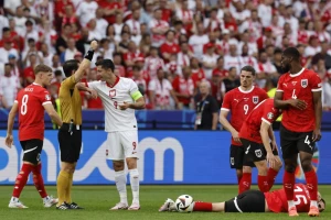 Raspad sistema posle ulaska Levandovskog, Arnautović šalje Poljake kući!