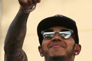F1 - Hamilton osvojio i Bahrein!
