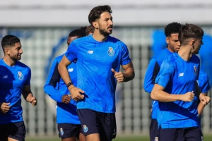 Marko pružio Marku ruku spasa - Grujić danas u Atini!