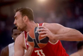Milutinov 6+6, Šakota i bivši član Borca namučili Olimpijakos na startu polufinalne serije