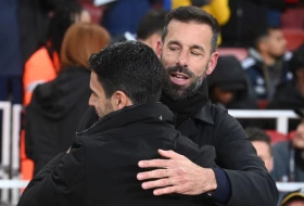 Van Nistelroj pojačao Holandiju