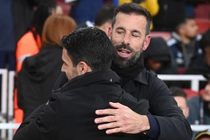 Van Nistelroj stiže u Englesku