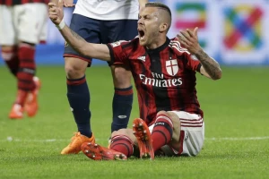 Milan bez Meneza mesec dana