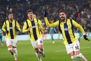 Tadić, Kostić i Džeko pokazali klasu, Fener blizu osmine finala!