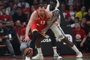 Lepote plej-ofa u Pireju, Real ''pokazao zube'', ali nije vredelo - Olimpijakos je na pragu fajnal-fora!