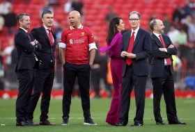 Spremaju se promene u Liverpulu, ali on nije jedna od njih i dobiće još novca!