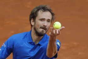 Znamo da Medvedev ne zna na šljaci, ali danas je doživeo istorijsko poniženje