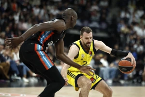 Biberović "ugasio svetlo" u Parizu i poslao Fener na F4!