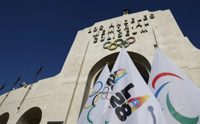 EPA/CAROLINE BREHMAN