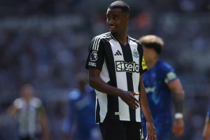 Novi domino efekat "devetki" - Liverpul spremio rekordnu ponudu, a onda "padaju" Slovenac i Brazilac!