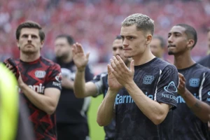 Virc već traži kuću u Liverpulu, samo otac može da ga "izda"