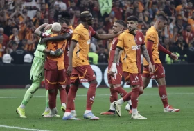 Galata pravi tandem iz snova, Saneov dolazak povlači posao leta?