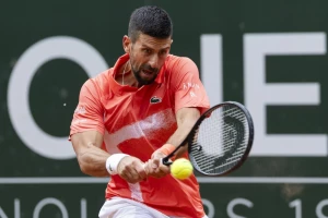 Novak se izvinio publici posle pobede nad Arnaldijem