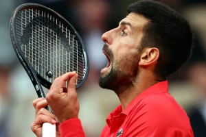 Žaliće Novak za propuštenim prilikama, Siner u finalu Rolan Garosa!