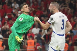 Petroviću "ambicija" kvari transfer karijere?!