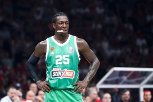 PAO bio na "-17", a onda se razgoropadio Nan i poslao poruku Zvezdi!