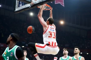 Može to i bez Vezenkova - Olimpijakos nastavio neverovatni niz protiv Panatinaikosa u Evroligi!