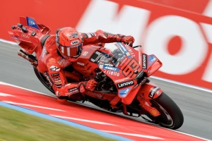 Moto GP - Mark Markez pobedio, Aleks Markez slomio ruku u Holandiji