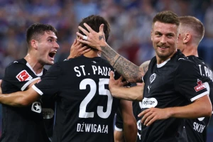 Sankt Pauli je gazda Hamburga, poražen bivši prvak Evrope!