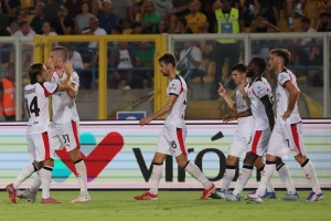 Milan "namestio" odbranu u Apuliji, ali Tare ide "glavom kroz zid" za najveće pojačanje!