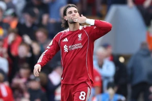 Soboslai remek-delom raspevao "Enfild", Liverpul kaznio Arsenal za igru na "nulu"