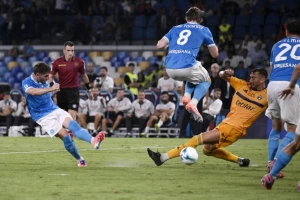 Napoli u tesnoj pobedi zadržao vrh i maksimalan učinak